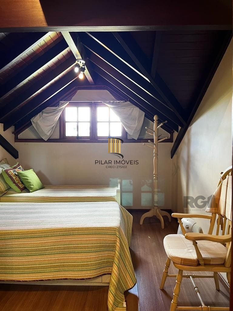 Cobertura duplex com 2 suítes e uma vaga para Comprar em Gramado.