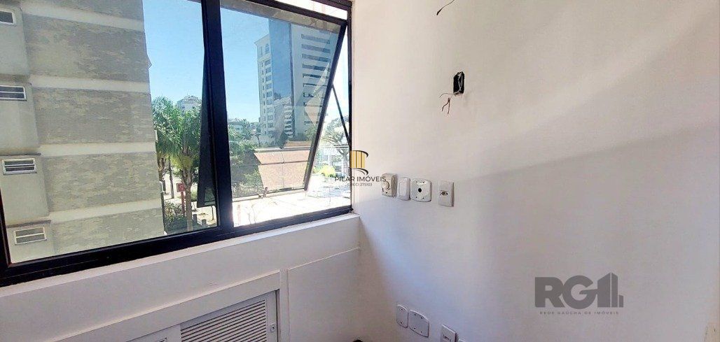 Sala para comprar na avenida Carlos Gomes  no Bairro Boa Vista