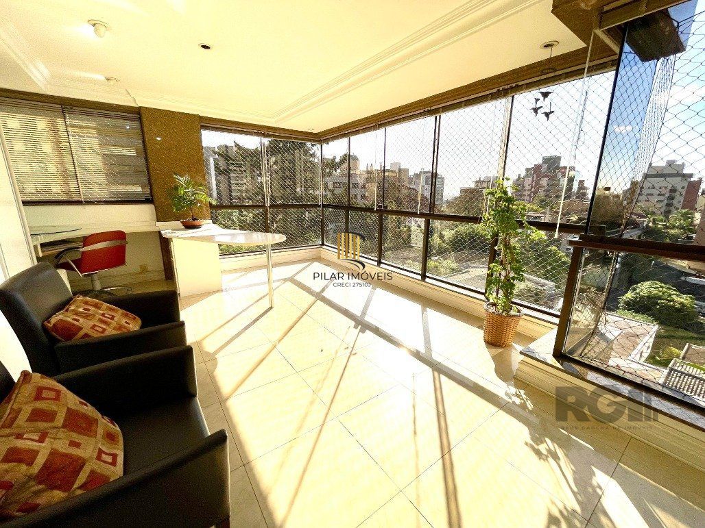Ótimo apartamento com 3 dormitórios e 2 vagas em localização estratégica!