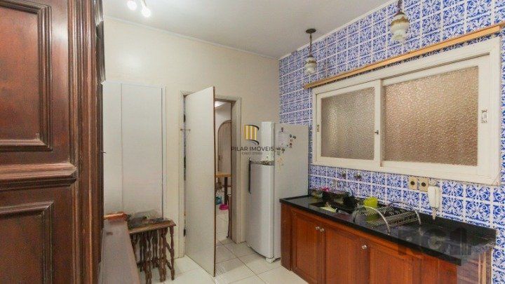 Casa, 1873 M² para Comprar com 4 Dormitórios e 6 Vagas Estacionamento