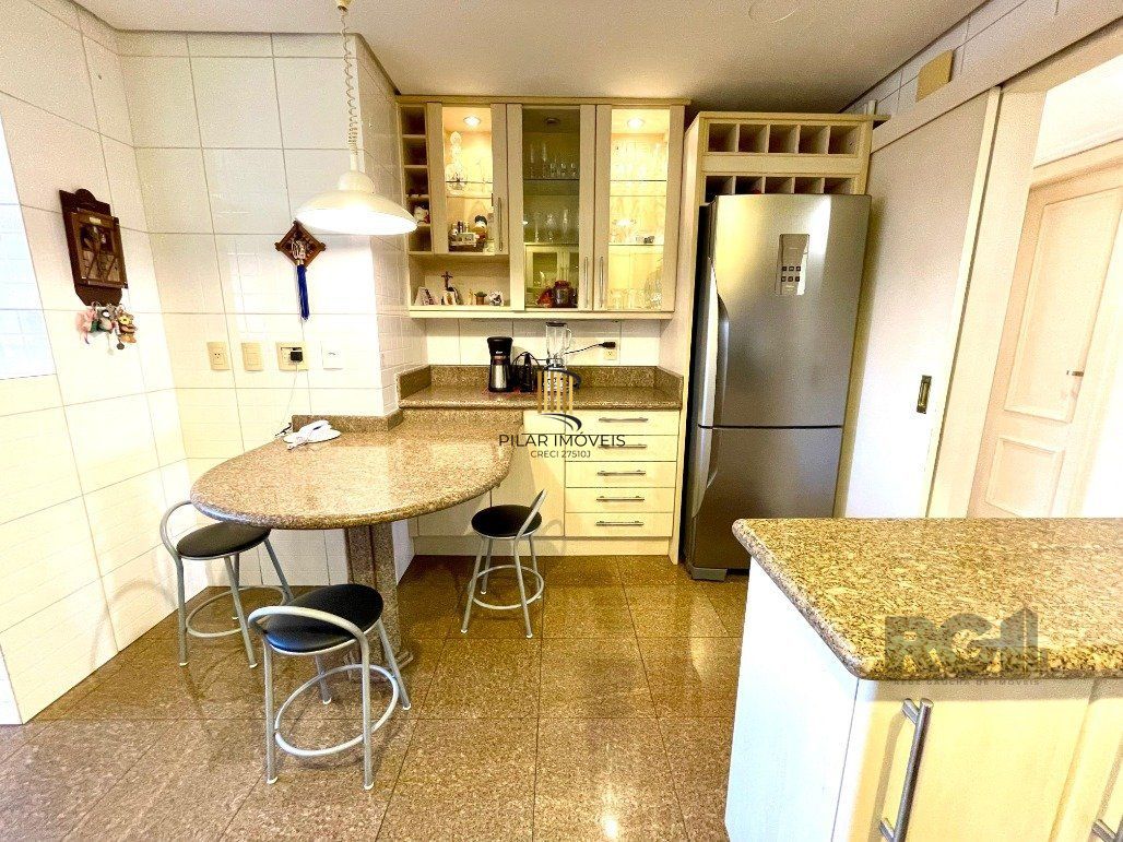 Ótimo apartamento com 3 dormitórios e 2 vagas em localização estratégica!