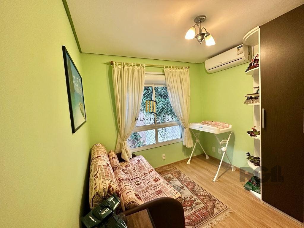 Casa em Condomínio para Comprar no bairro Pedra Redonda com 4 suítes