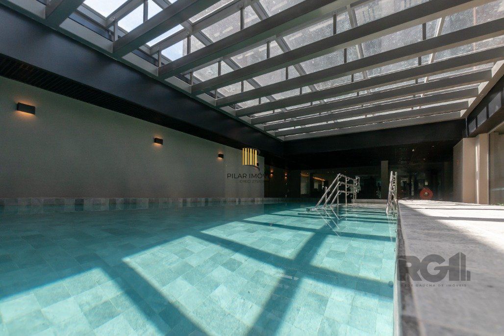Apto de 3 suítes, andar alto, 115m² privativos com lavabo, cozinha americana e churrasqueira.