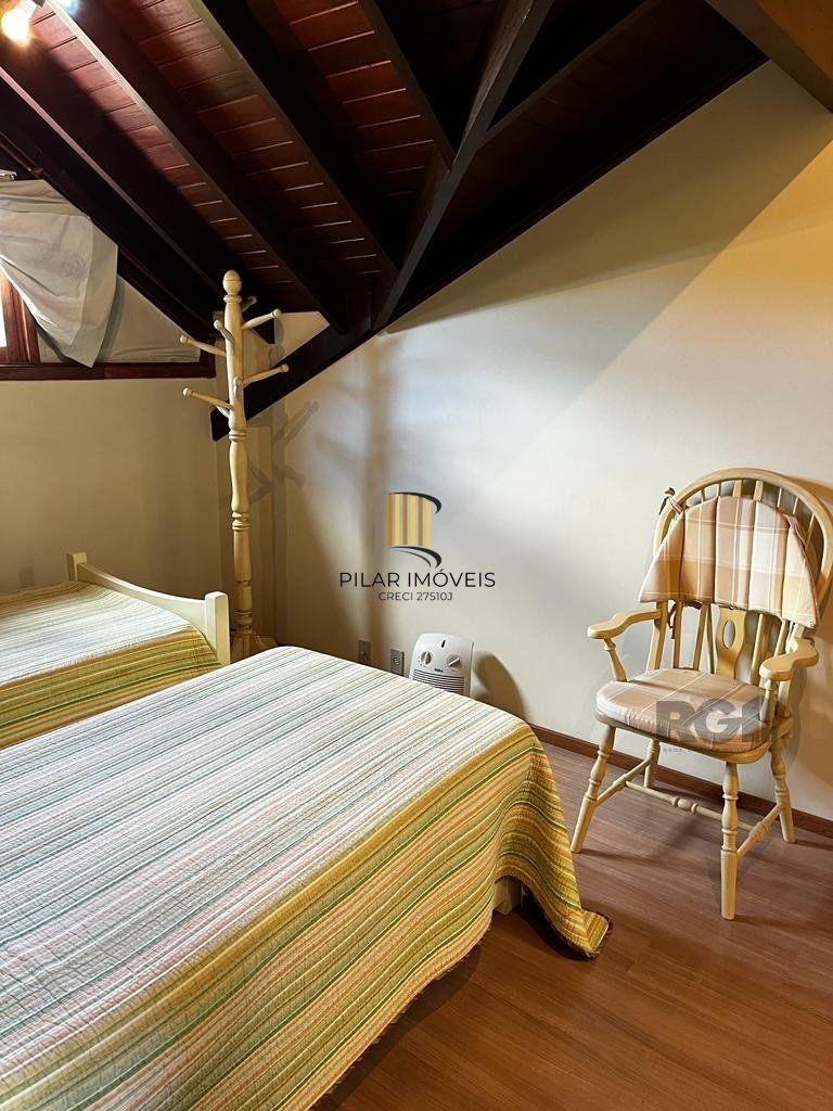 Cobertura duplex com 2 suítes e uma vaga para Comprar em Gramado.