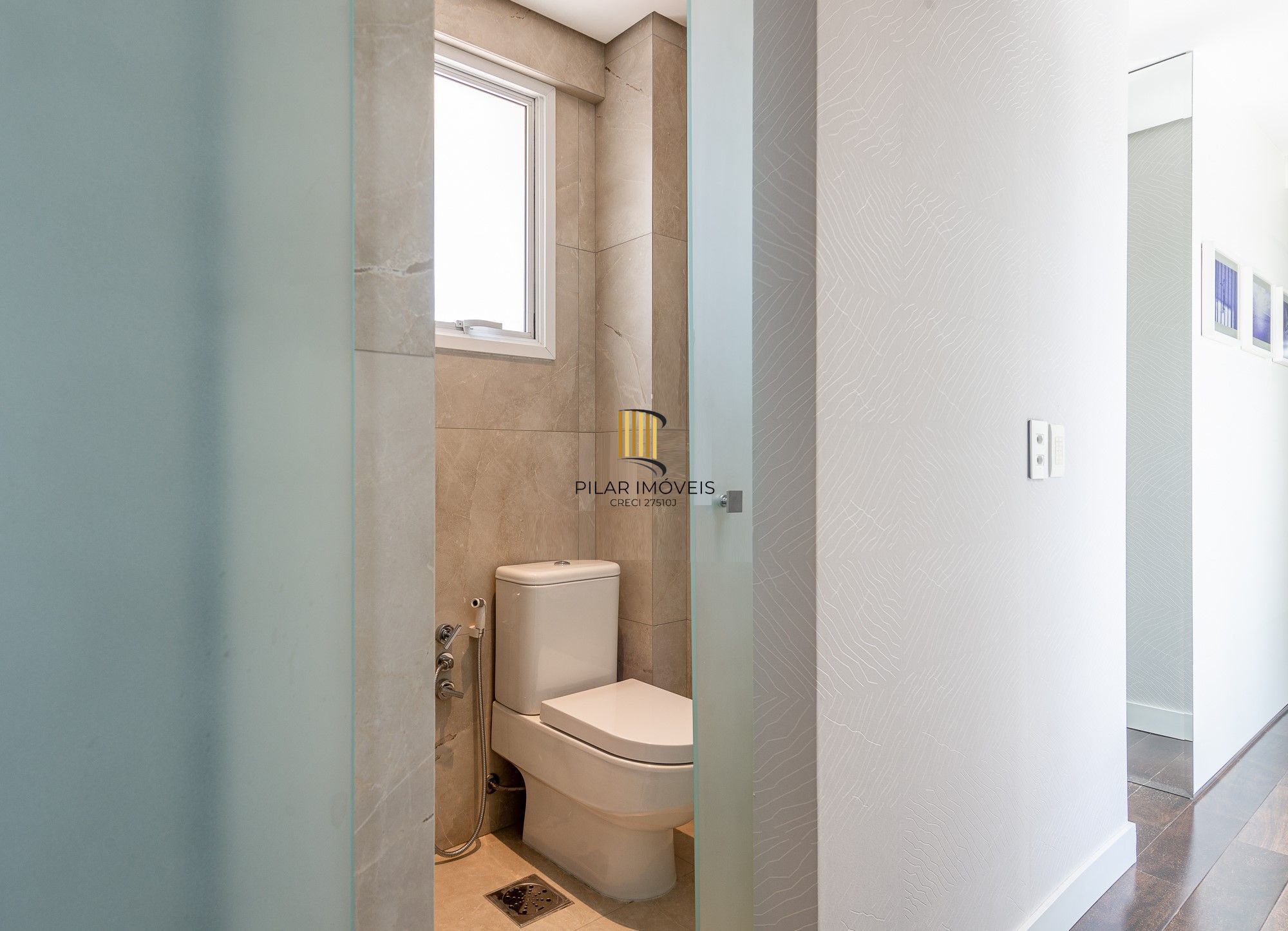 Cobertura com 115m² e 2 dormitórios, 2 suítes, 1 vaga