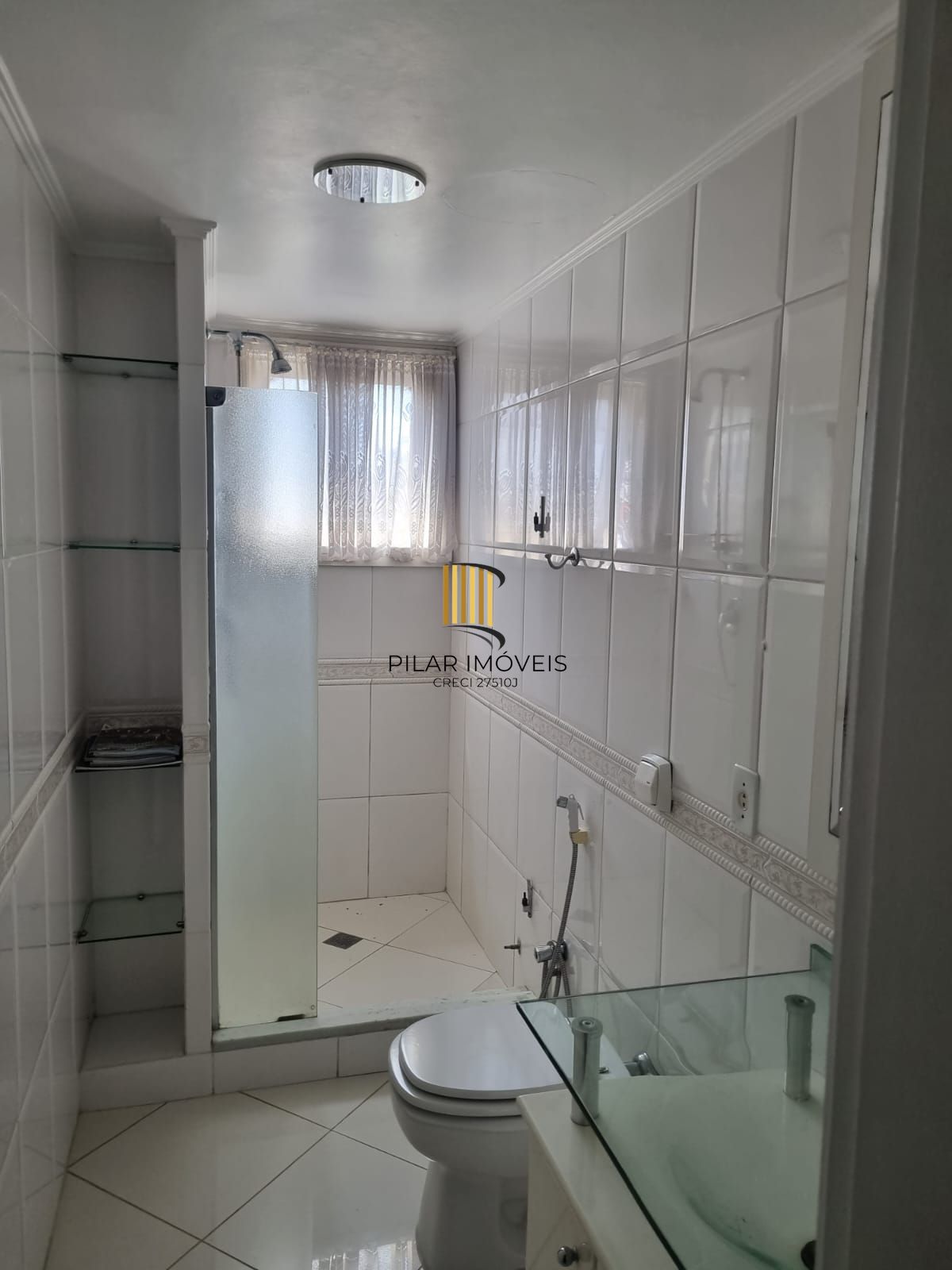 Apto de 3 dormitórios no Mont Serrat com linda vista da cidade e 1 vaga de garagem