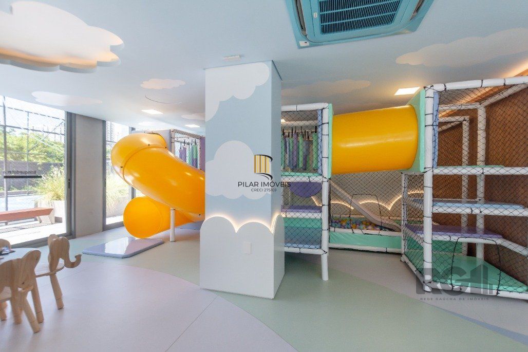 Apartamento 3 dorms. no Jardim Botânico, com infra completa e 2 vagas separadas