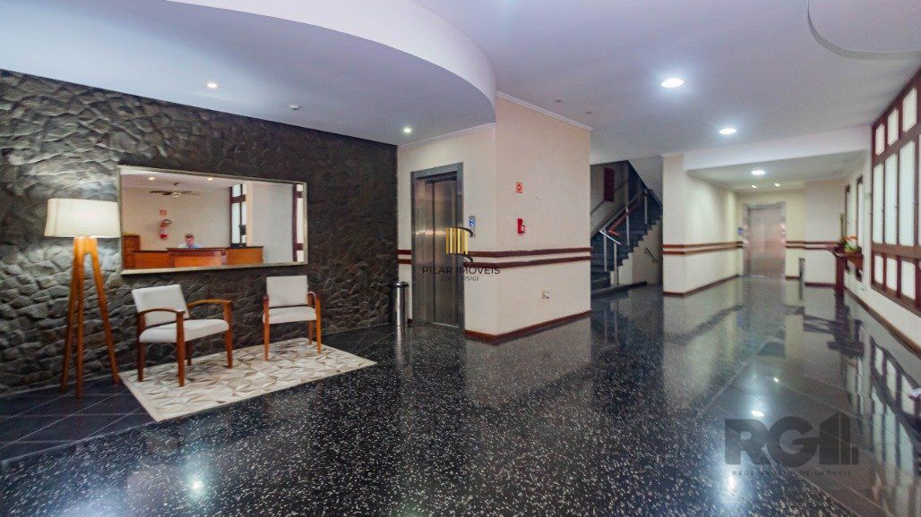 Apartamento para comprar ,  dois dormitórios, 1 vaga de garagem no Centro Histórico.