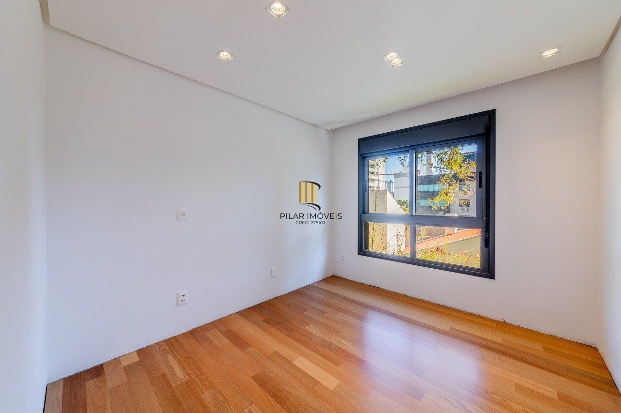 Apartamento novo 3 dormitórios com 2 vagas próximo ao Grêmio Náutico União