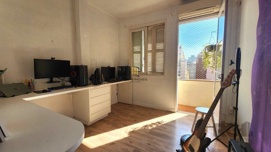 Apartamento para comprar com  68m²  no Centro Histórico