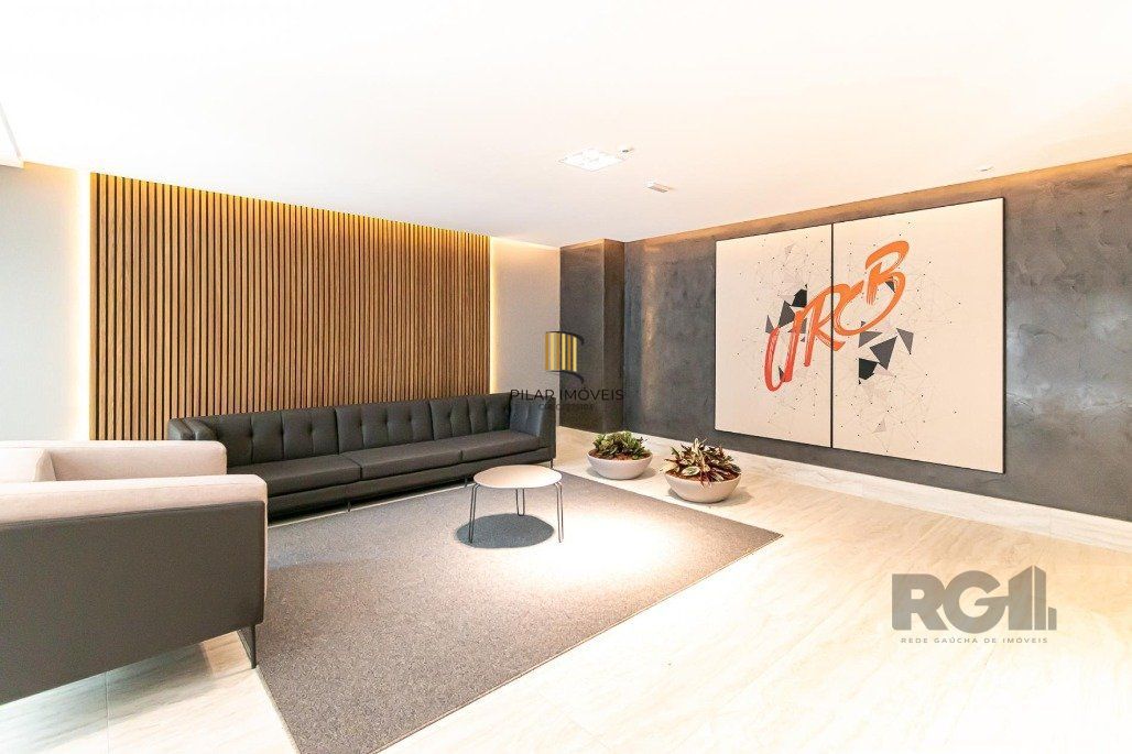 Apartamento á venda, 2 dormitórios, 2 vagas, no bairro Rio Branco, próximo à Redenção.