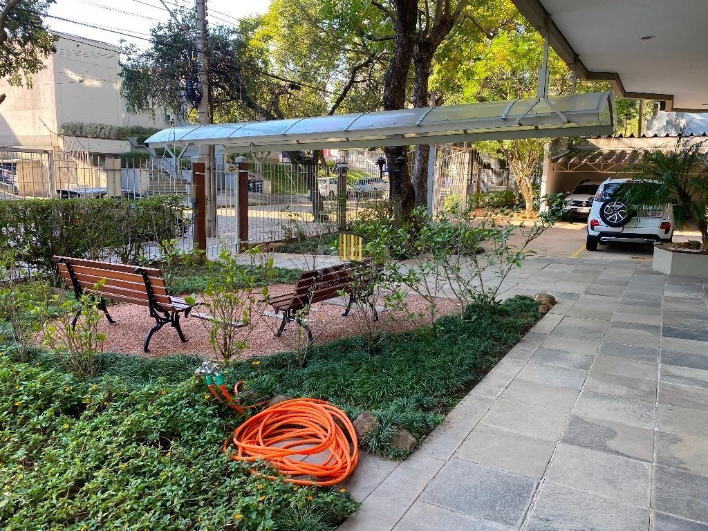 Apartamento Com 2 dormitórios Para comprar , 129 m² - Petrópolis - Porto Alegre