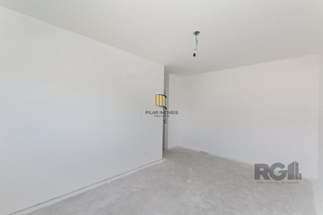 Apto de 3 suítes, andar alto, 115m² privativos com lavabo, cozinha americana e churrasqueira.