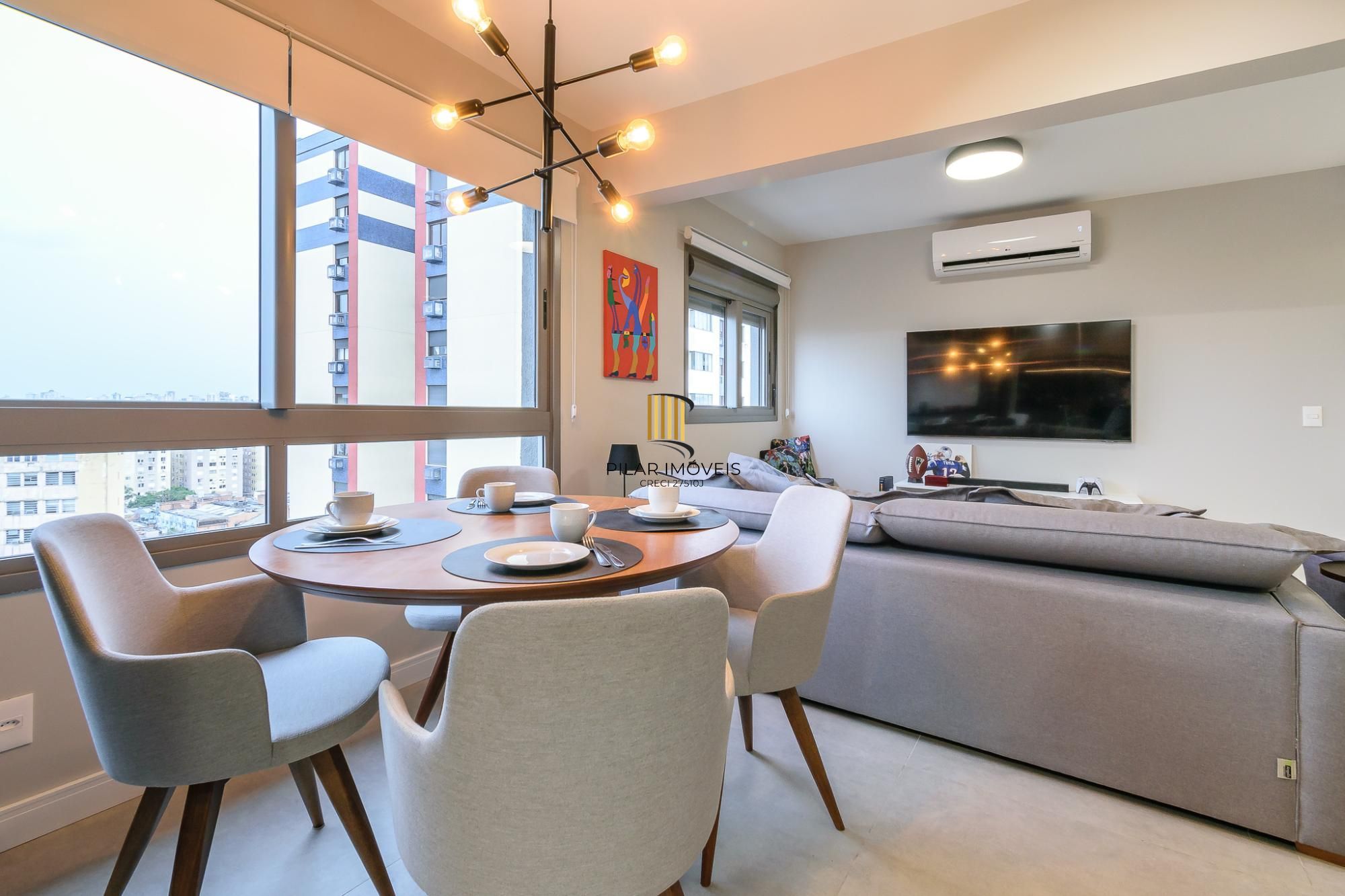 Apartamento com 2 dormitórios, 75m2 à venda no bairro farropilha