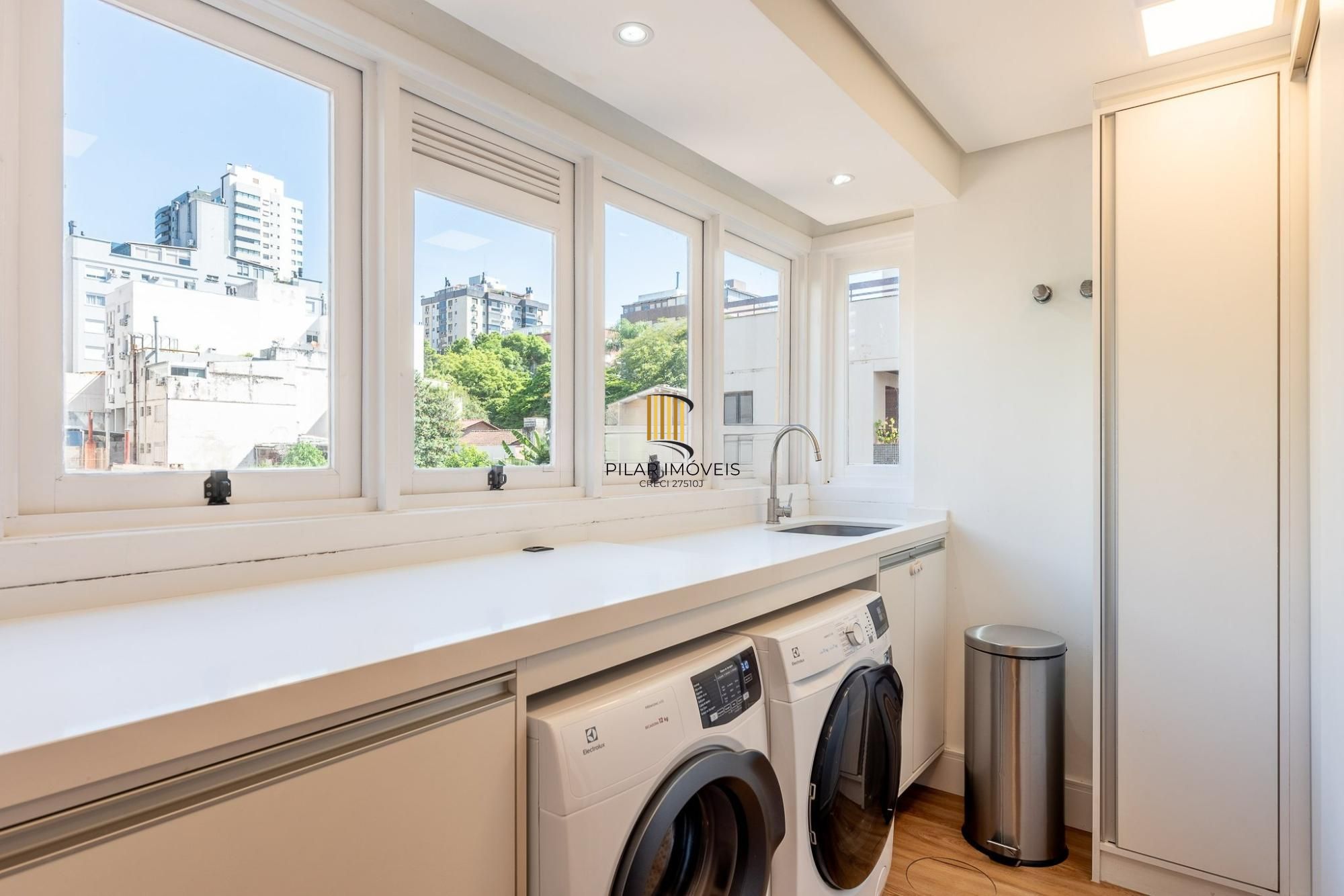 Apartamento de 3 dormitórios no bairro Mont'Serrat