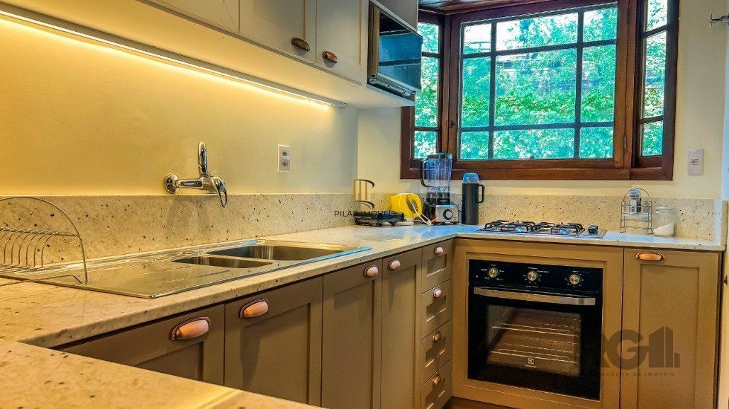 Casa Residencial para Comprar no centro de Gramado