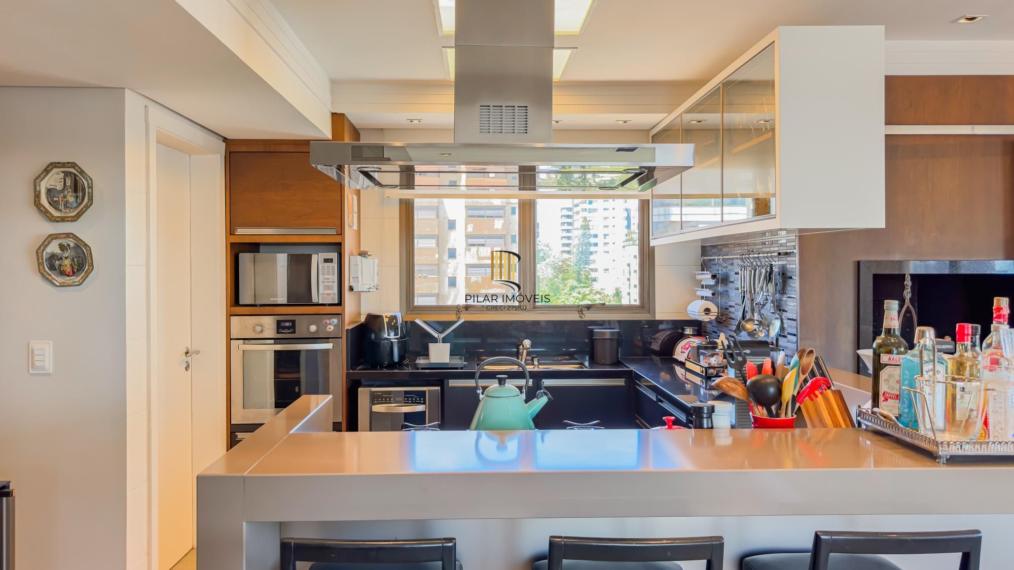 Apartamento de 3 dormitórios no bairro Mont Serrat