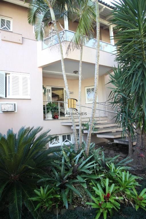 Casa para comprar com 4 dormitórios, 458 m² - Chácara das Pedras - Porto Alegre