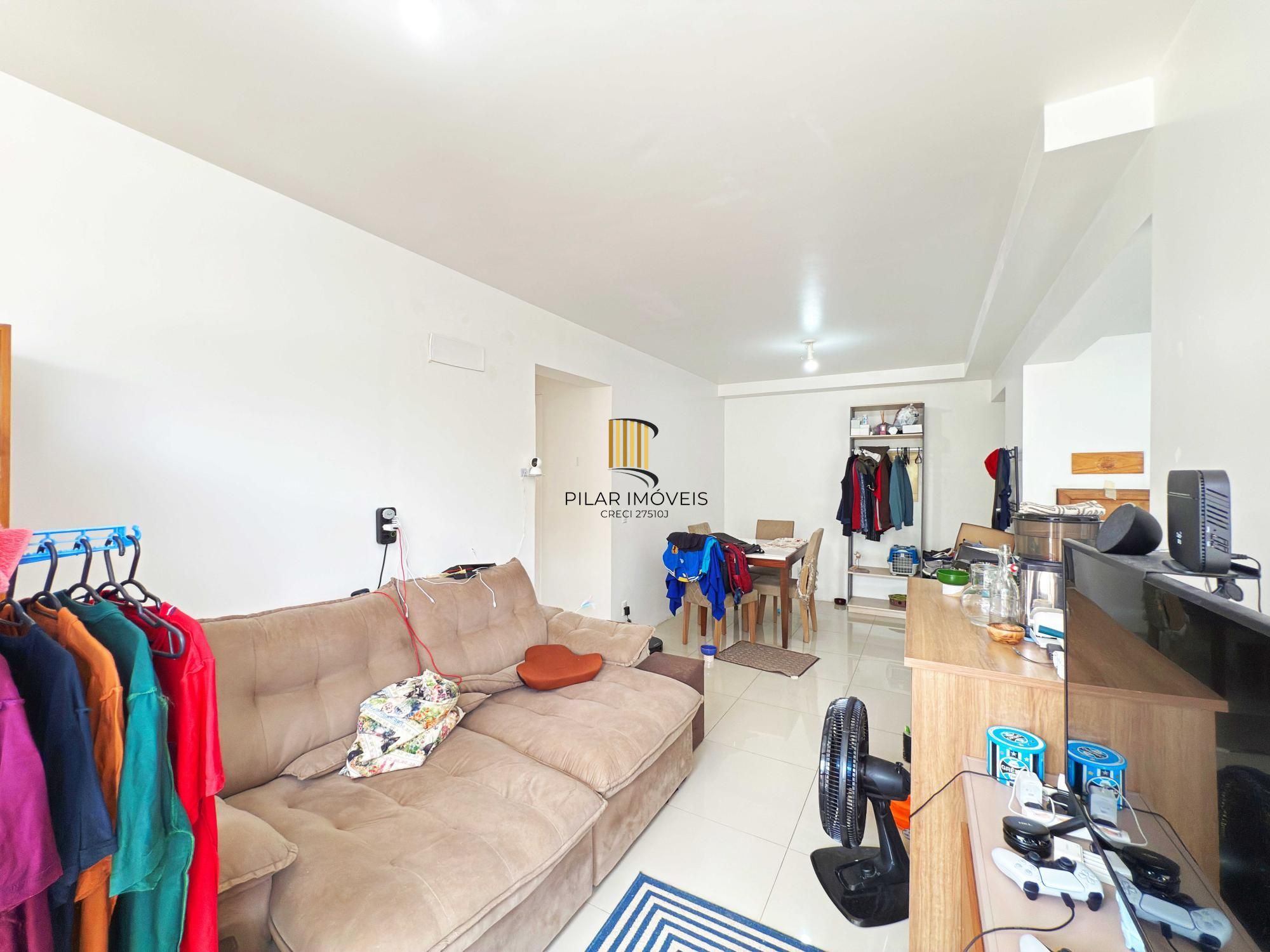 Lindo apartamento de 2 dormitórios e uma vaga de garagem