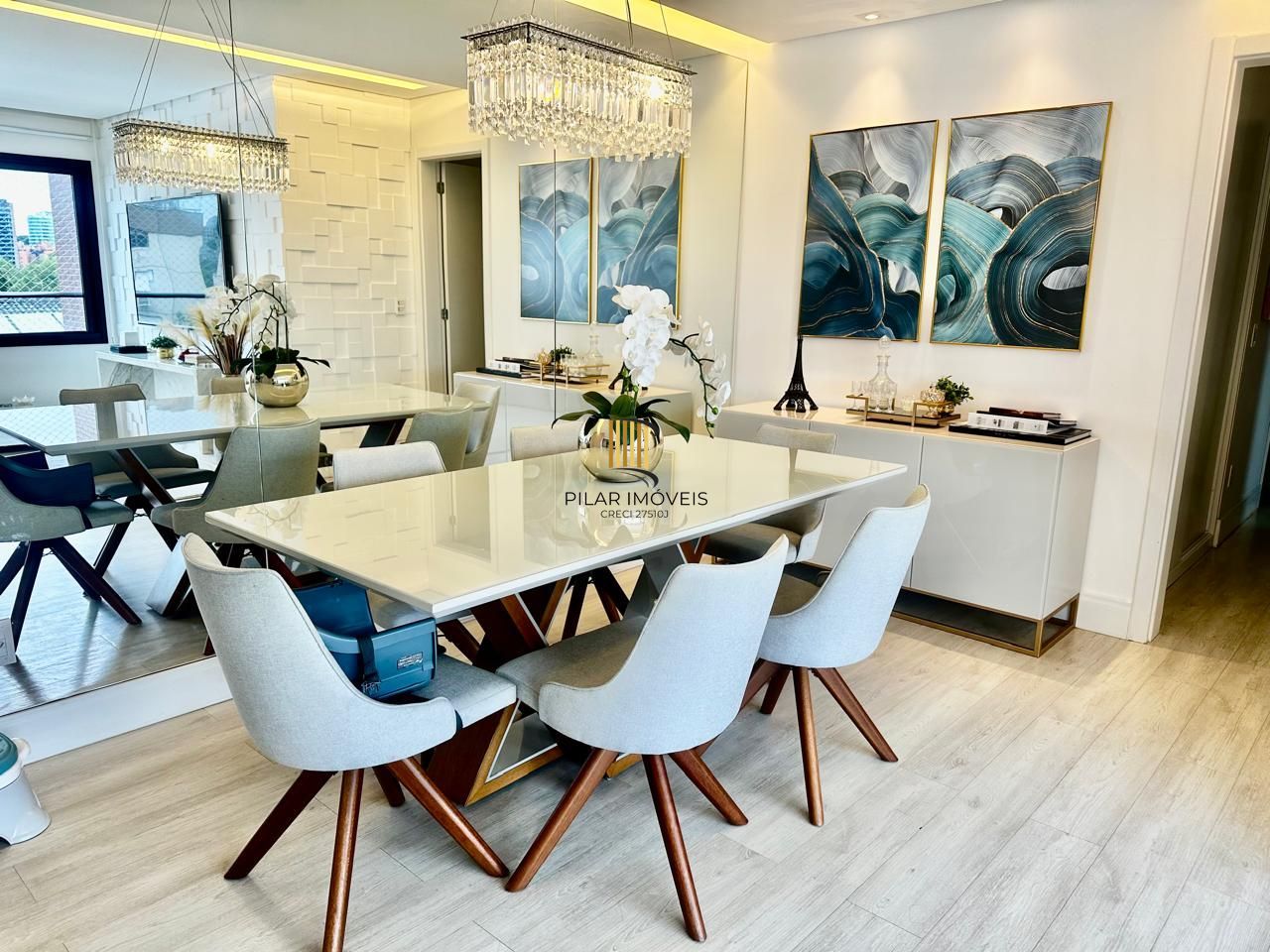 Apartamento com 102m² mobiliado - bairro Passo da Areia - POA/RS