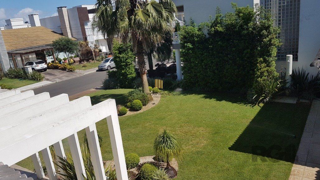 Casa para Comprar  no Condado de Capão com 5 suítes.