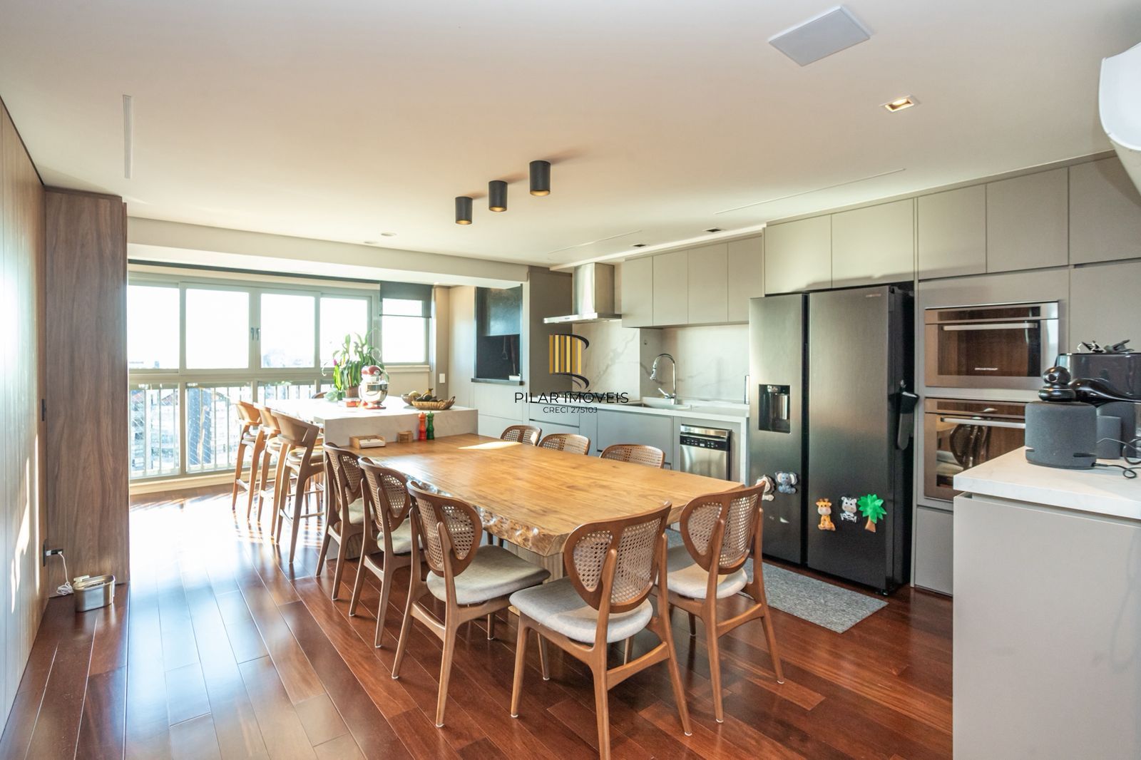 Apartamento de Luxo mobiliado com vista definitiva e automação- Três Figueiras