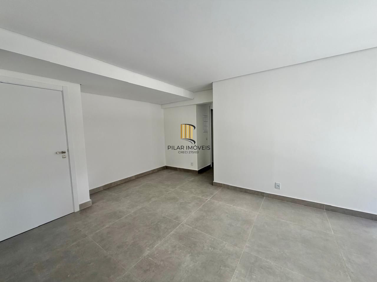 Excelente apartamento a venda no ITA123, com 2 domitórios no bairro Jardim Botânico.