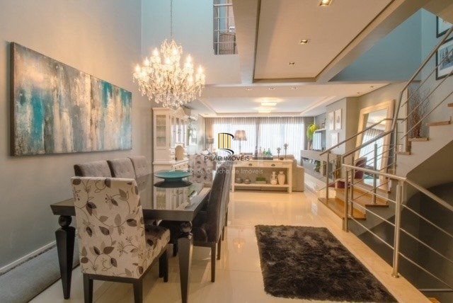 Excelente Casa para Comprar  com 3 Suítes no Bairro Chácara das Pedras