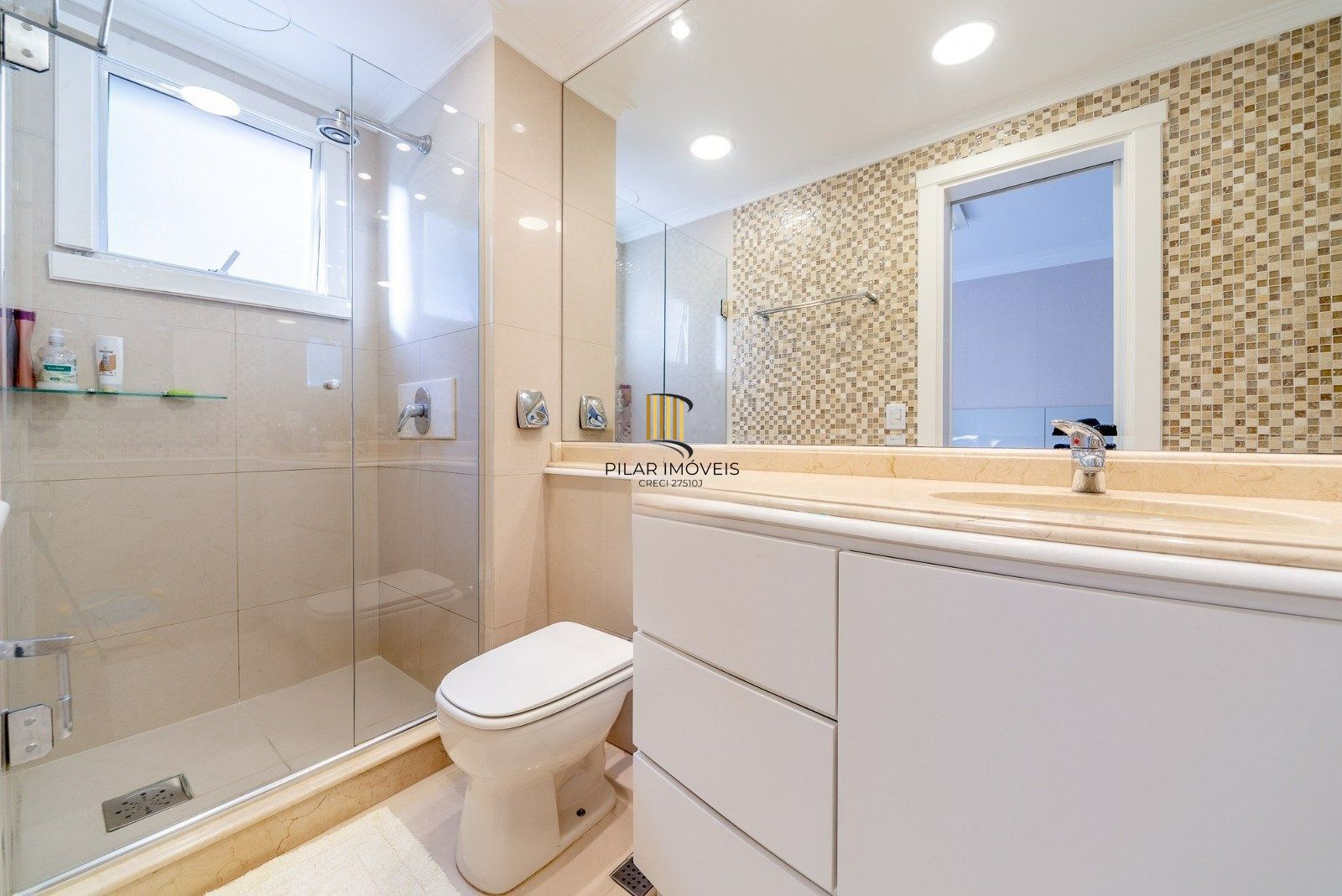 Apartamento 4 dormitórios no bairro Bela Vista