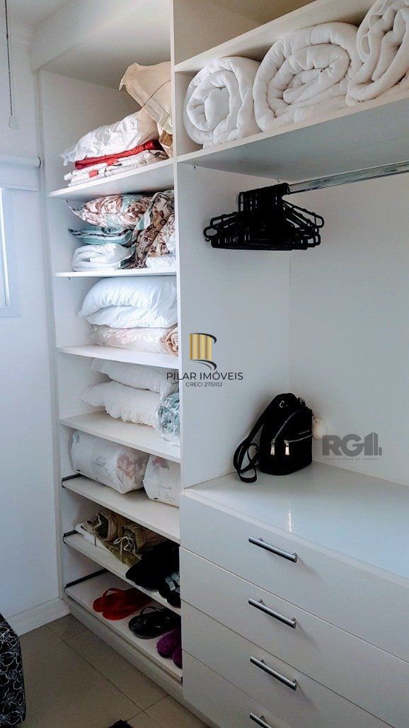 Casa para Comprar  no Condado de Capão com 5 suítes.