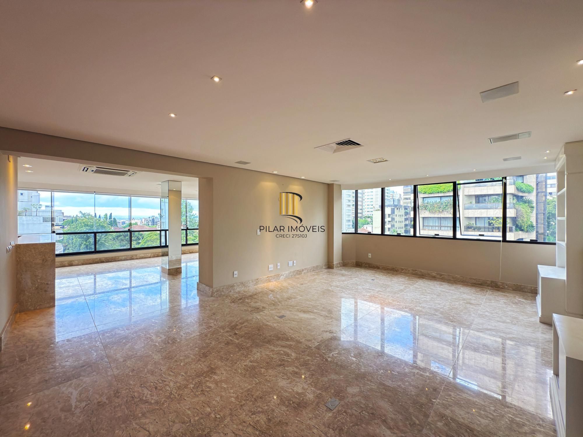 Apartamento com Lareira | Churrasqueira | 3 Suítes | Bairro Petrópolis