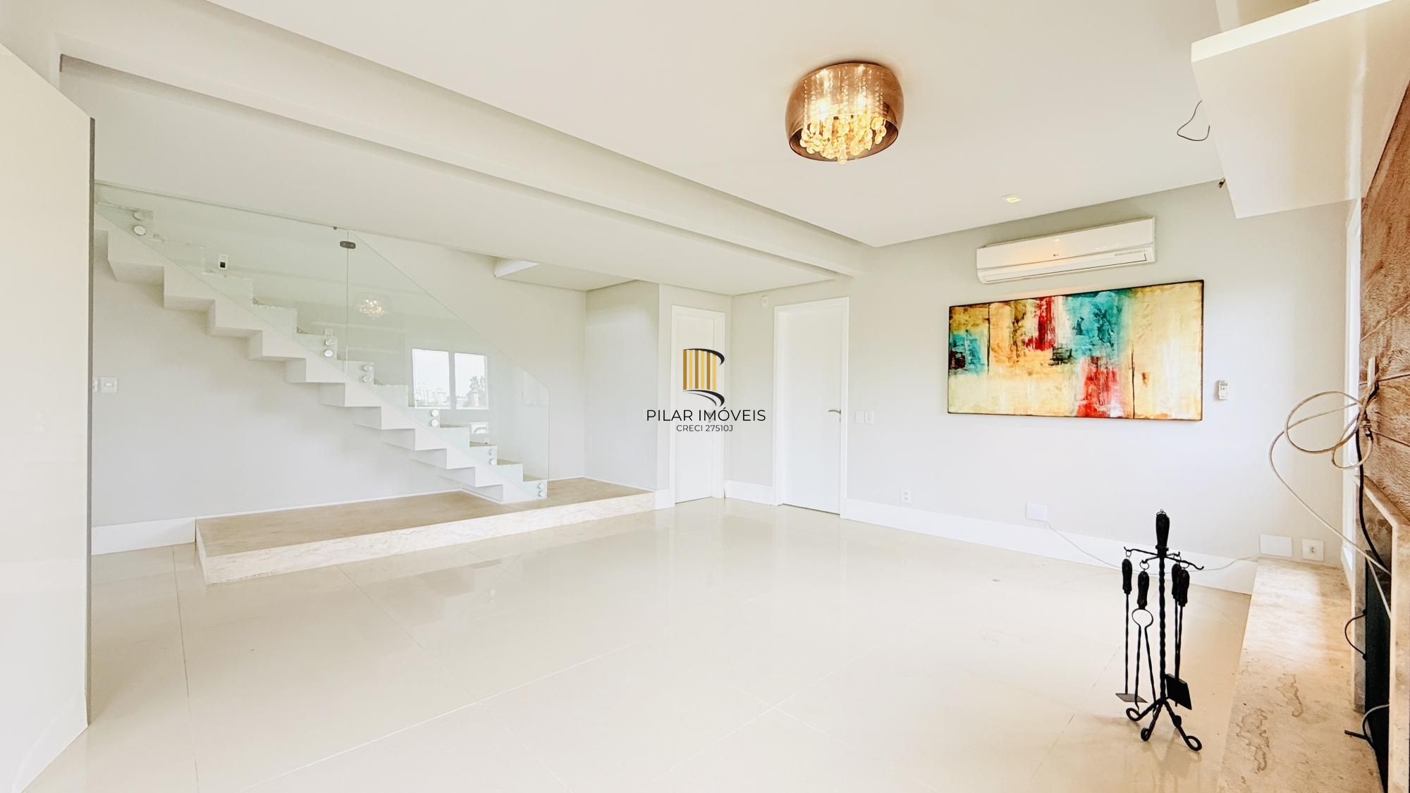 Cobertura Duplex de 318m com Piscina Privativa, Energia Solar e Vista Panorâmica