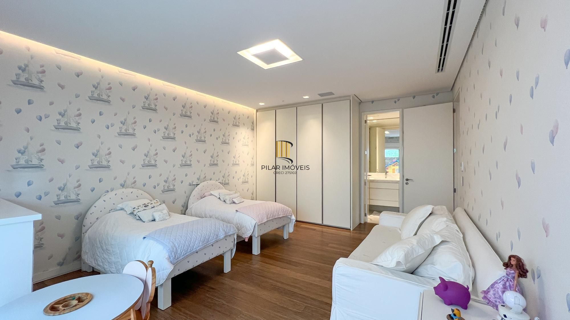 Mansão Suspensa Mobiliada no Las Piedras com piscina e vista para a mata nativa