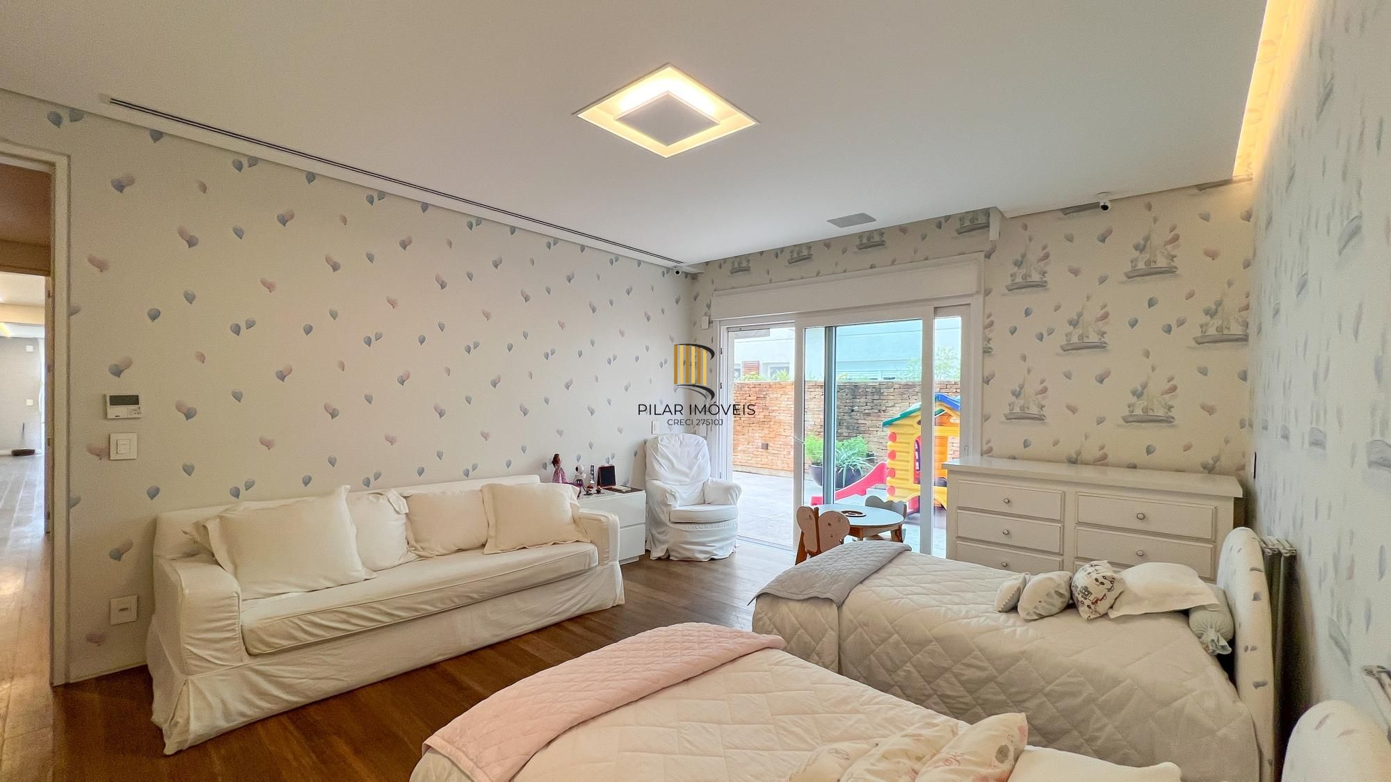 Mansão Suspensa Mobiliada no Las Piedras com piscina e vista para a mata nativa