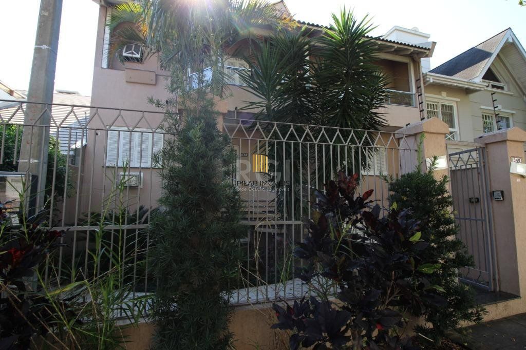 Casa para comprar com 4 dormitórios, 458 m² - Chácara das Pedras - Porto Alegre