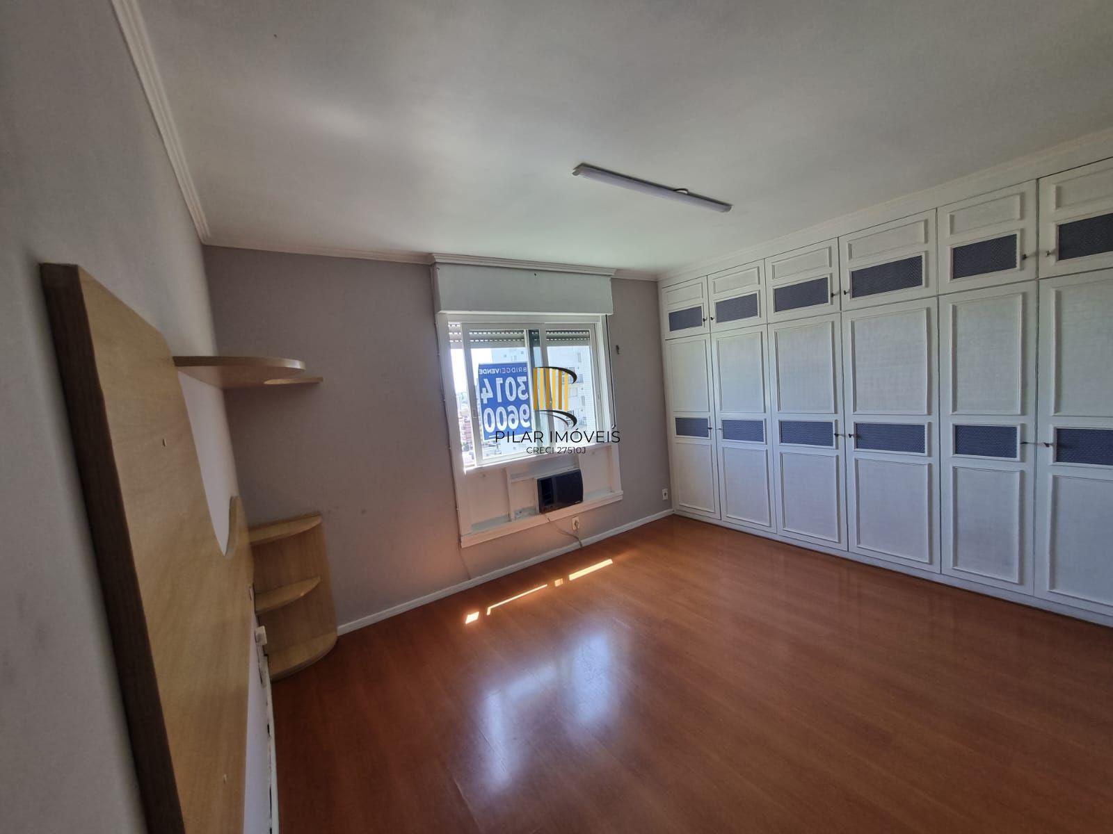 Apto de 3 dormitórios no Mont Serrat com linda vista da cidade e 1 vaga de garagem