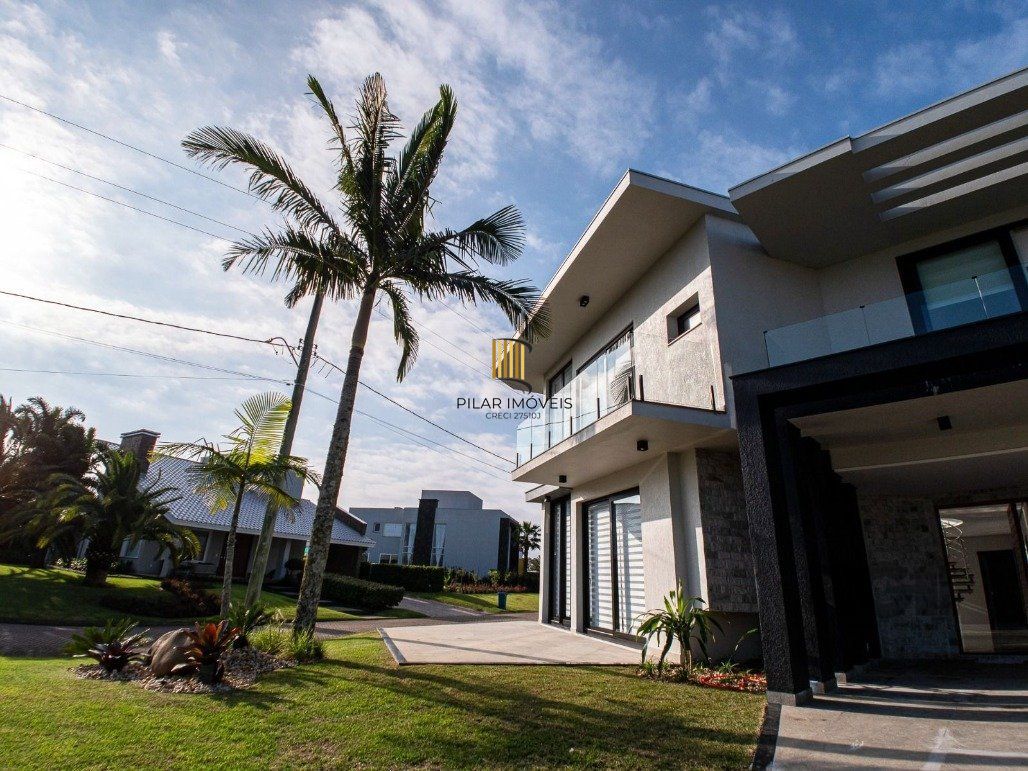 Mansão no Ocean Side para Comprar com  592m2 por R$ 5.200.000,00