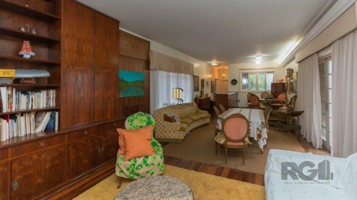 Casa, 1873 M² para Comprar com 4 Dormitórios e 6 Vagas Estacionamento