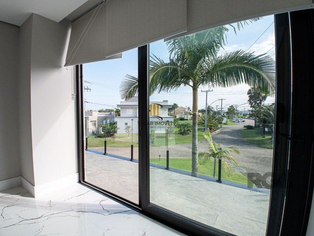 Mansão no Ocean Side para Comprar com  592m2 por R$ 5.200.000,00