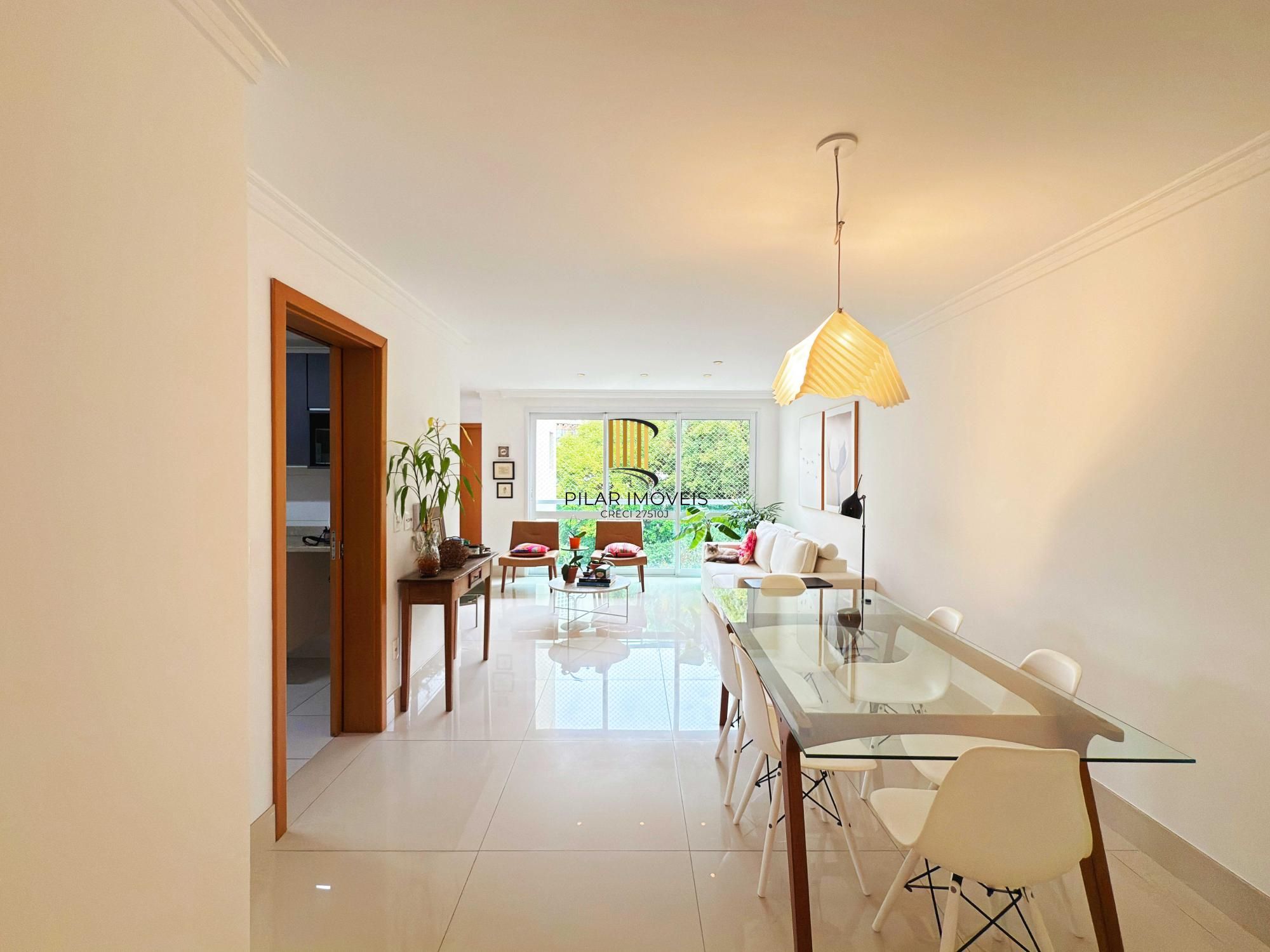 Apartamento a venda semi-mobiliado com dois dormitórios no bairro São João/PoA