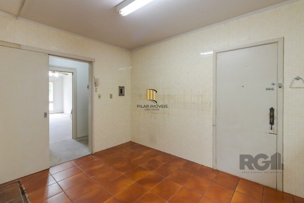 Apartamento à venda,  3 dormitórios, 1 vaga de garagem, no Bairro Auxiliadora