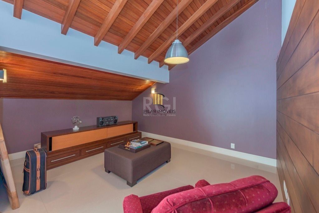 Casa para comprar Com 4 dormitórios , 431 m²- Três Figueiras - Porto Alegre/RS
