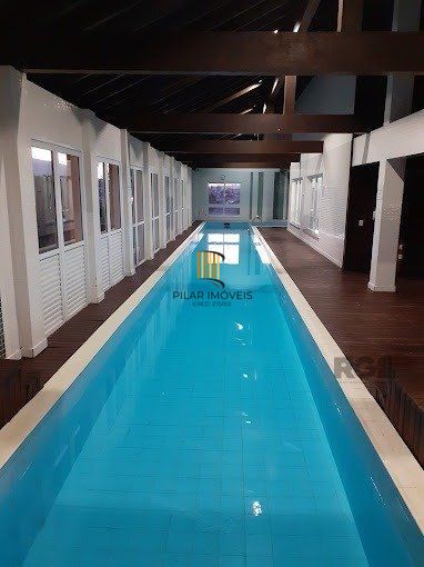 vende exelente casa com 442m² , 4 dormitórios Suíte, garagem para 4 carros