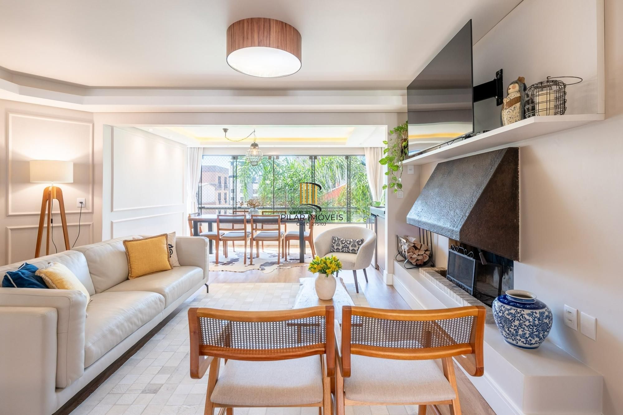 Apartamento de 3 dormitórios no bairro Mont'Serrat
