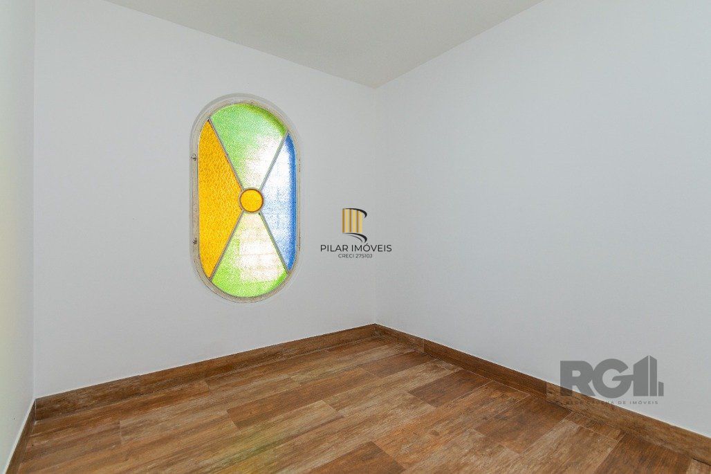 Casa/sobrado para Comprar com 4 dormitórios no bairro  Chácara das Pedras.