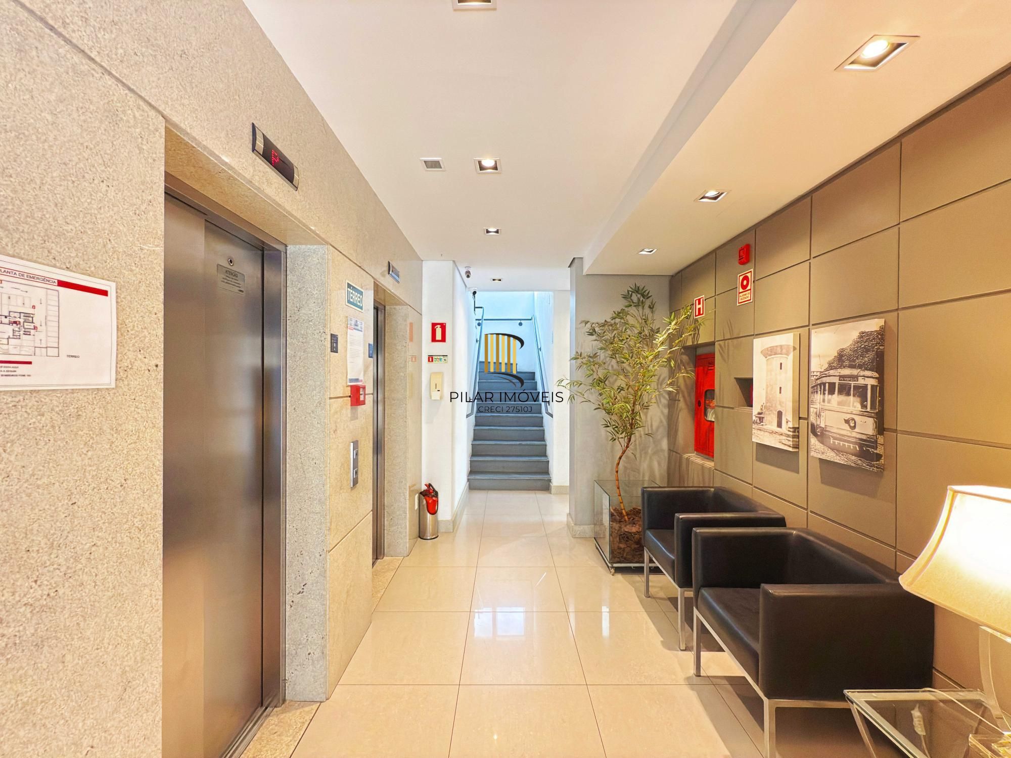 Lindo apartamento de 2 dormitórios e uma vaga de garagem