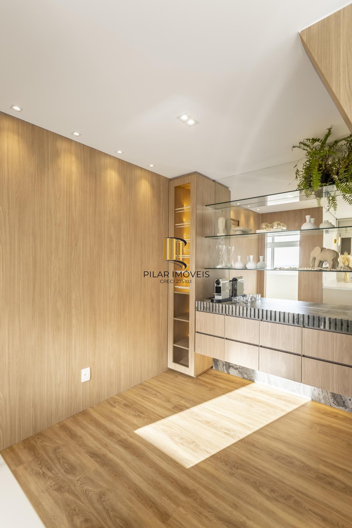 Cobertura com 270m² 3 suítes 3 vagas