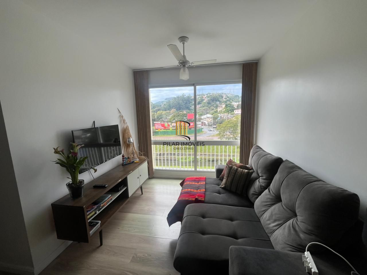 Apartamento no Residencial Urbano Ipiranga  a venda no bairro Partenon com 3 dormitórios sendo 1 suíte.