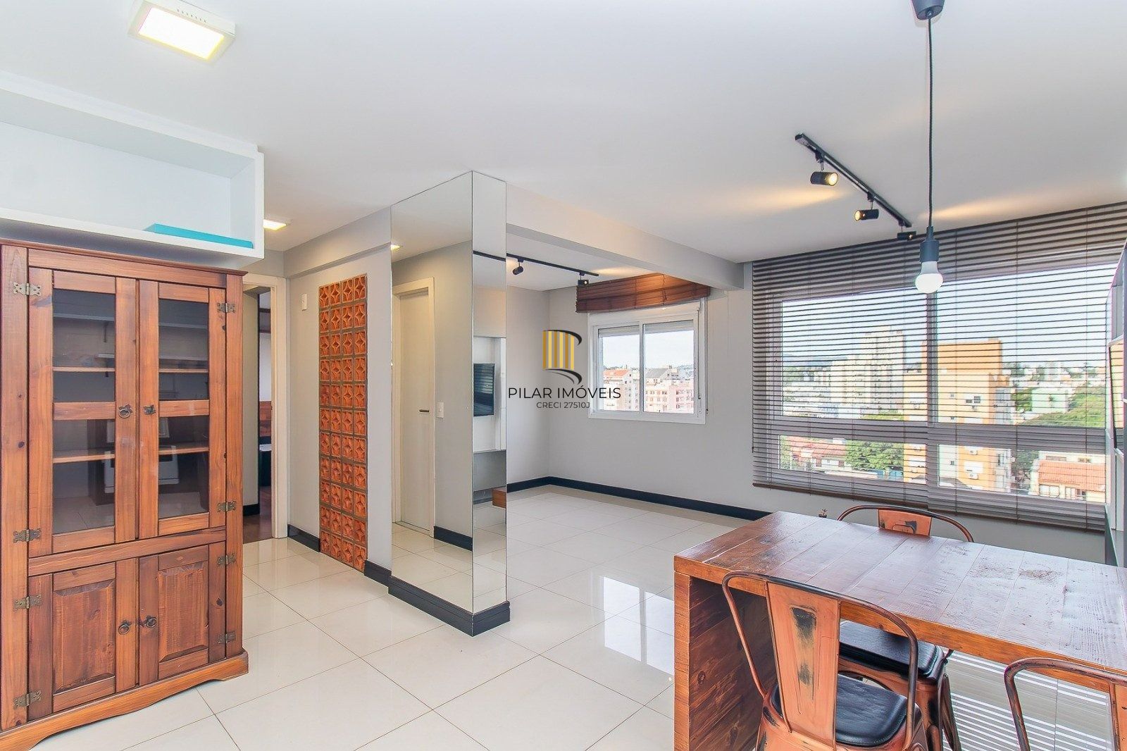 Apartamento 1 dormitório (reversível para 2) | Suíte | Semi Mobiliado