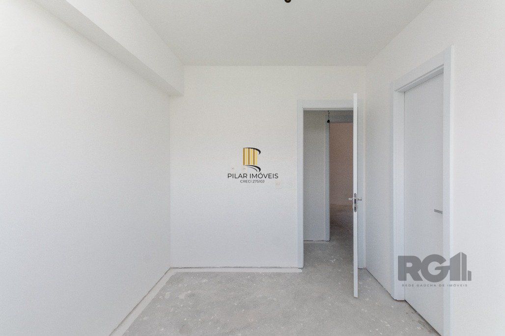 Apto de 3 suítes, andar alto, 115m² privativos com lavabo, cozinha americana e churrasqueira.